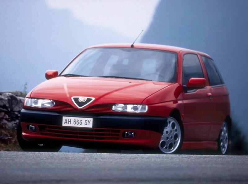 Alfa Romeo 145, guarda la gallery 14