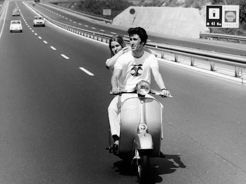 Vespa, i 75 anni della ragazza degli italiani