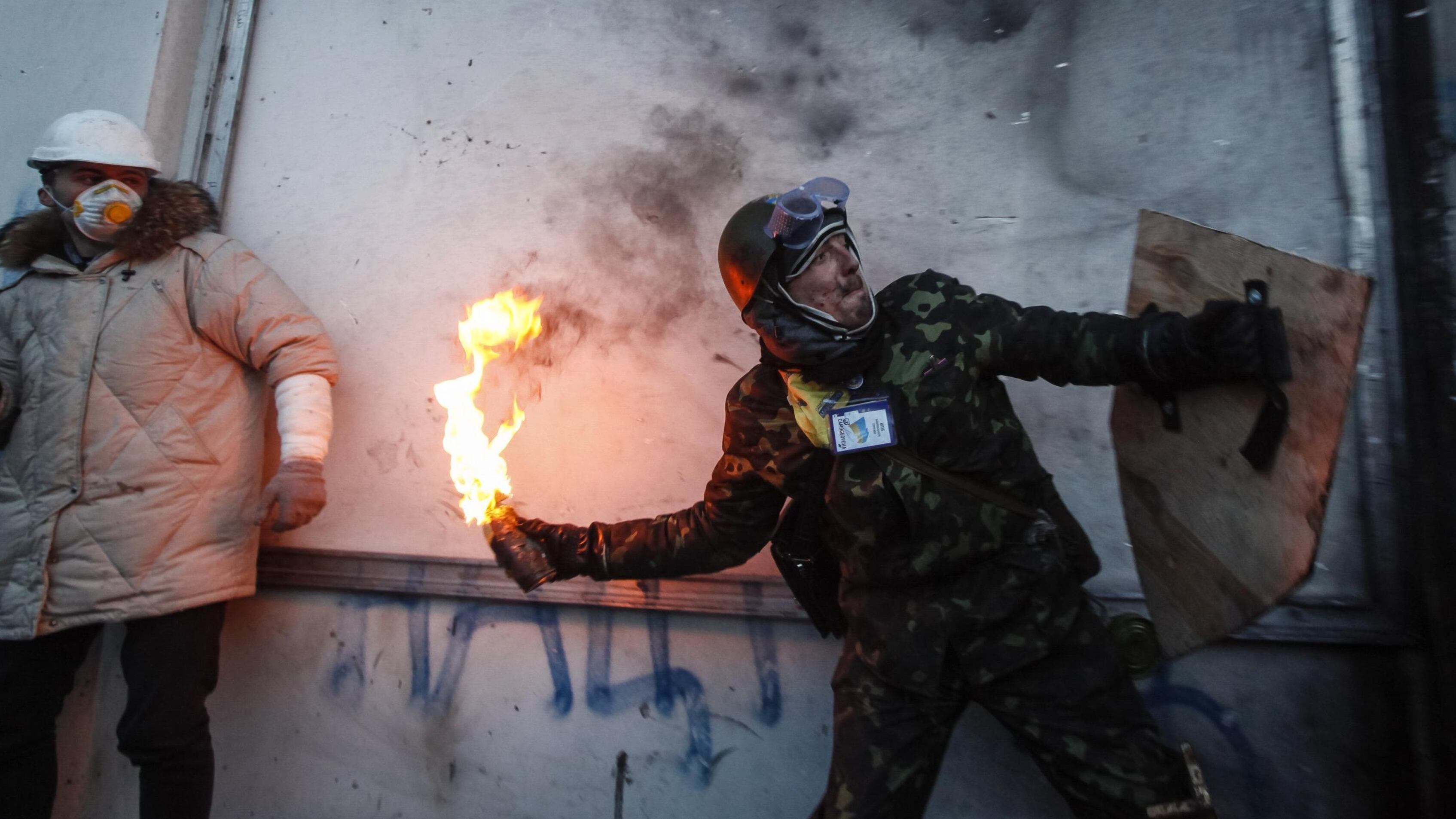 Fragile tregua a Kiev, Yulia soffia sul fuoco