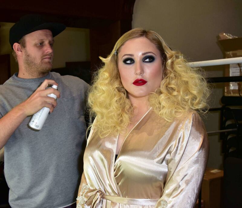 Hayley Hasselhof: la modella curvy più richiesta 12