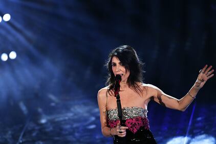 Sanremo, la mossa sexi di Giorgia per non perdere l'abito 4
