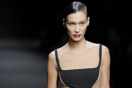 Bella Hadid sexy a Parigi 10