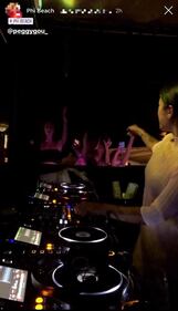 L'ultima notte delle discoteche tra assembramenti e poche mascherine 8