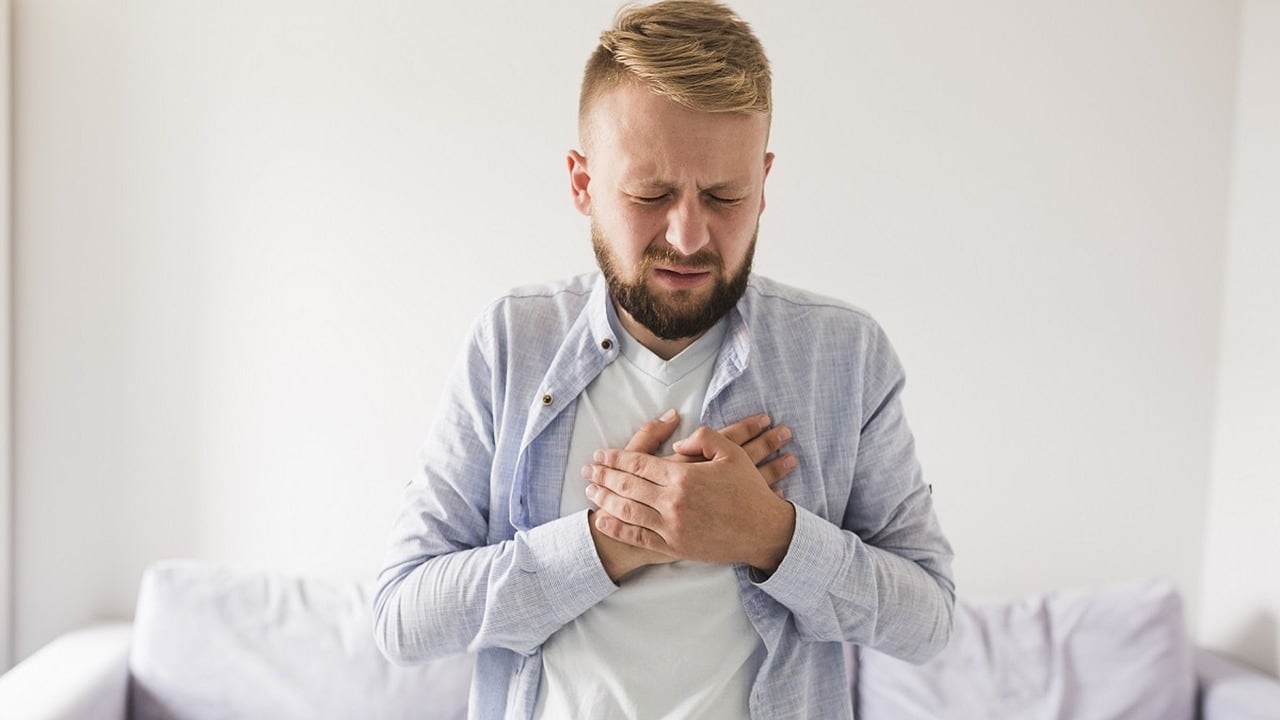 Cancro ai polmoni: 7 sintomi (più comuni) da non sottovalutare