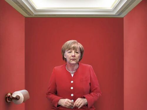 L'artista che ritrae i leader mondiali alla toilet