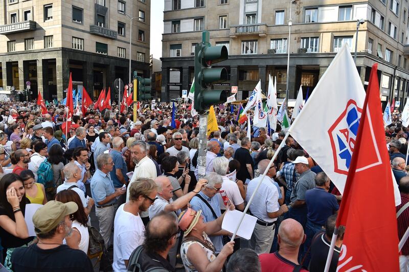 Sinistra in piazza contro Salvini e Orban 12