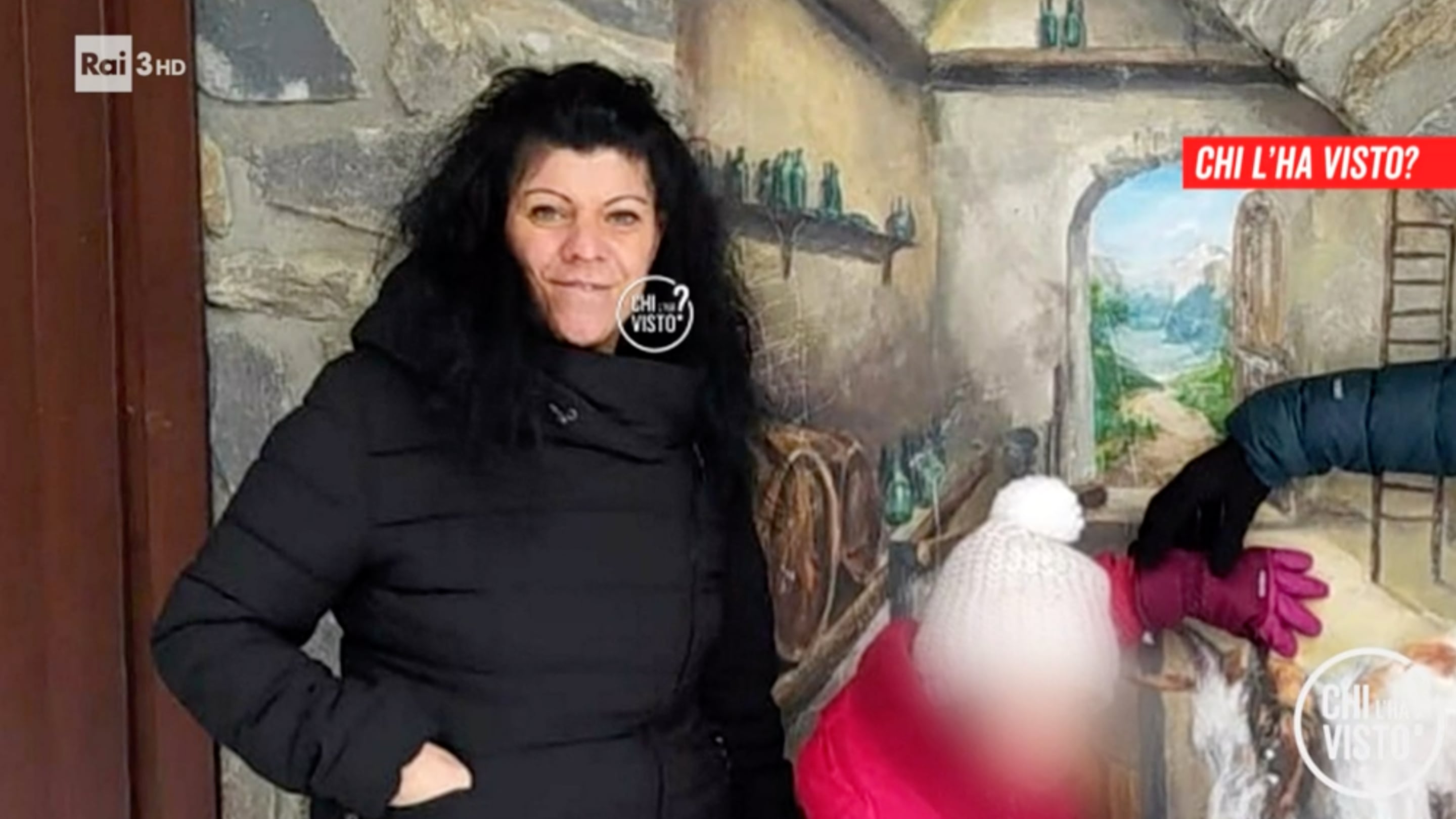 "Non c'è traccia di Mara sull'auto". La mamma sparita e il selfie inquietante