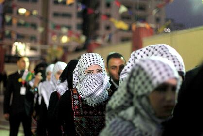Gaza, nozze di massa per quaranta coppie 10