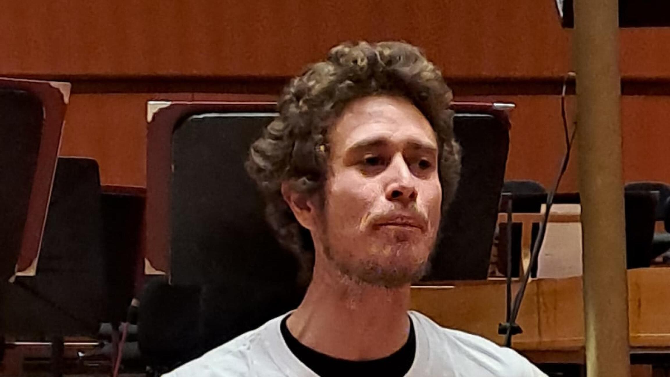 L'ennesima trovata dei gretini: così interrompono la Messa
