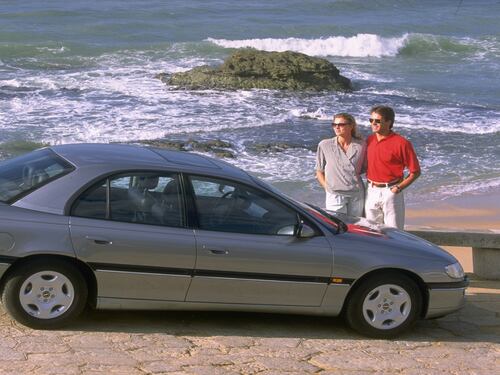 Opel Omega, guarda tutte le foto
