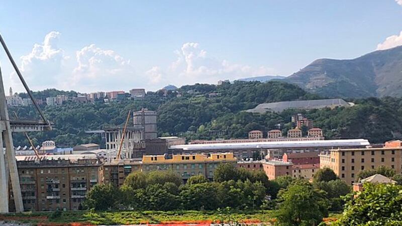 Ponte Morandi, 3 mila evacuati per la demolizione con esplosivo