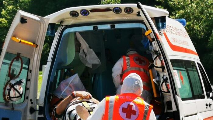 "Ha il corpo viola". Ma l'ambulanza arriva dopo ore: così è morta Paula