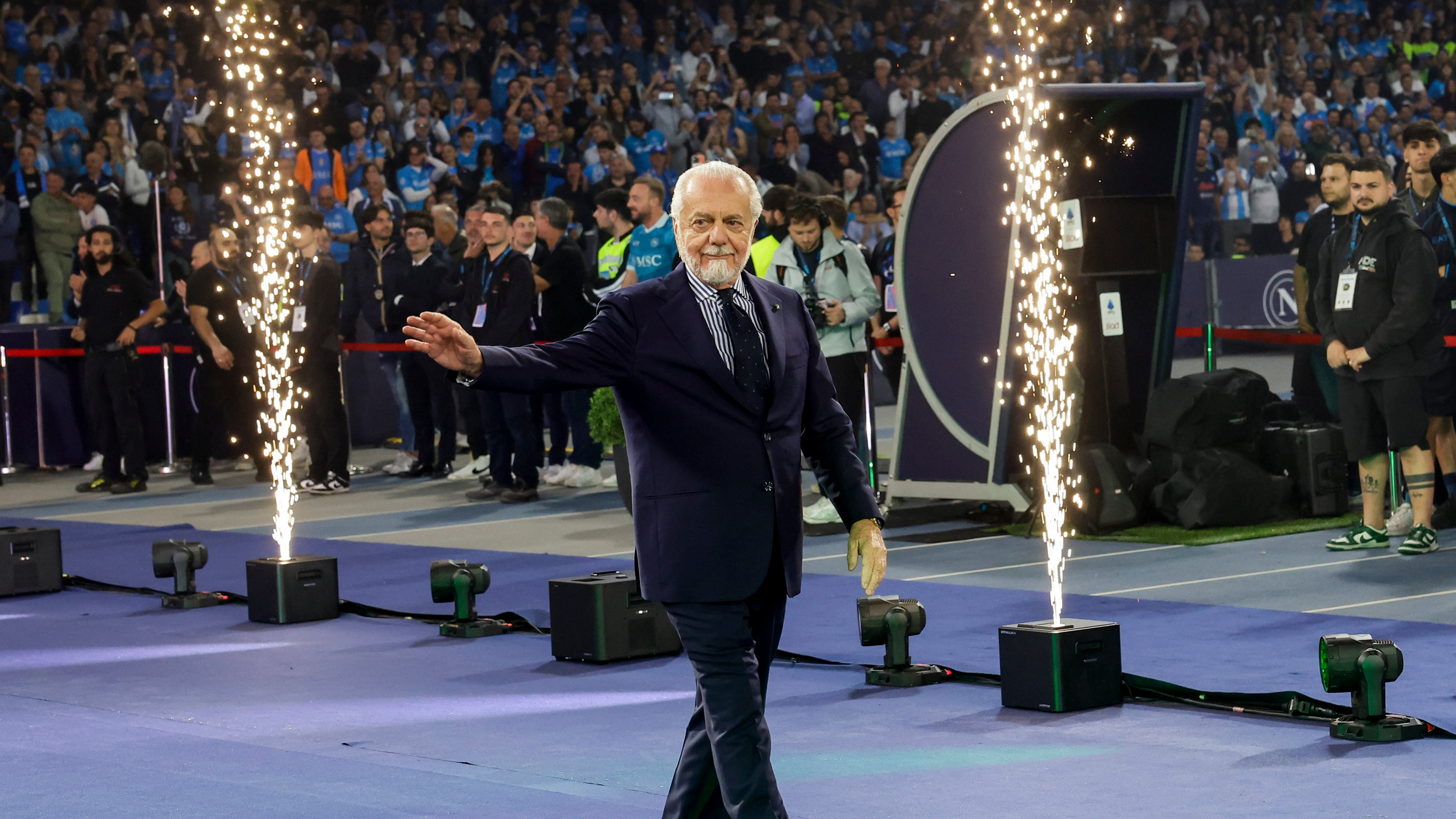 Napoli e lo scudetto: ecco quanto ha guadagnato De Laurentiis