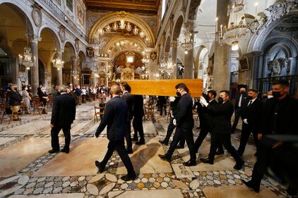 L'ultimo saluto a Raffaella Carrà 6