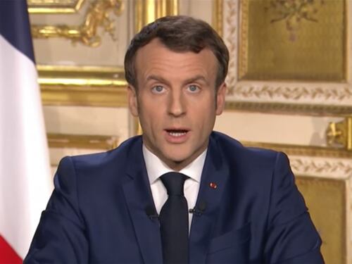Francia, i virologi "scomparsi dalle tv". Macron chiede stop a "terrorismo"