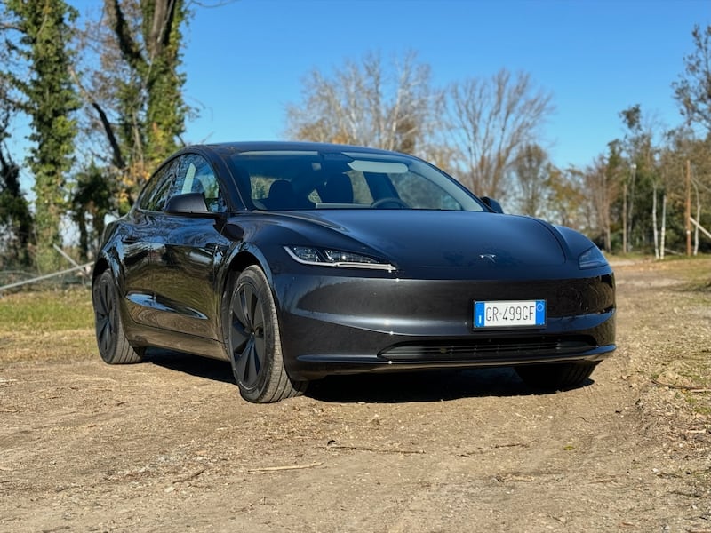 Tesla Model 3 Highland 2024: guarda la gallery 3