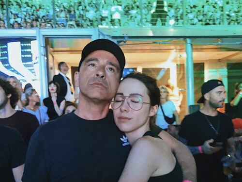Aurora Ramazzotti: "Sto vicino a papà e alla sua ex voglio bene"