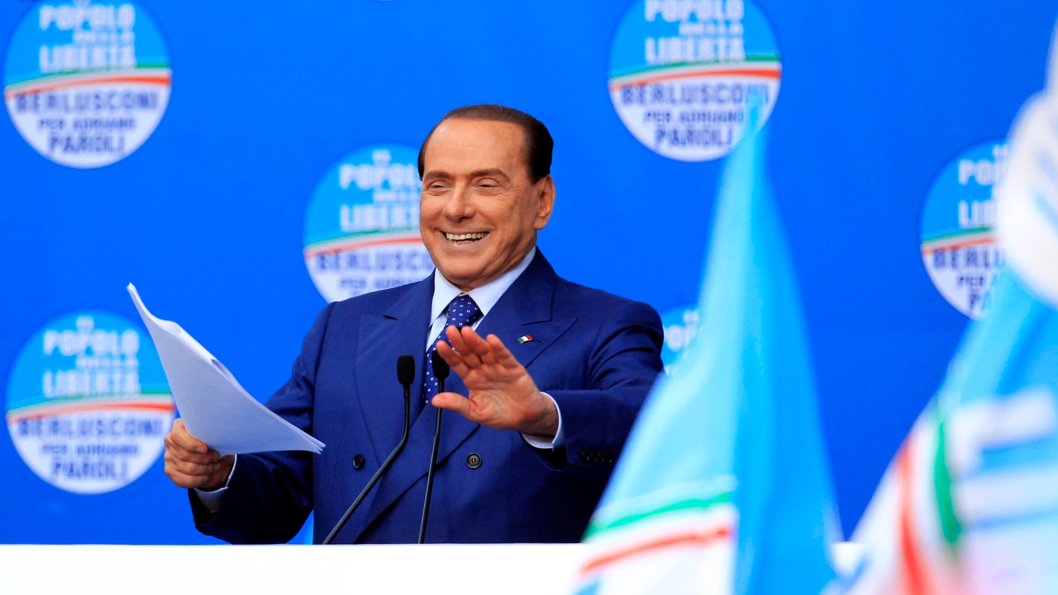 Pdl contro i pm politicizzati E Berlusconi resta a Milano