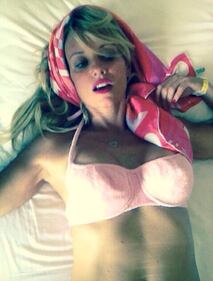 Justine Mattera, topless su Instagram 13
