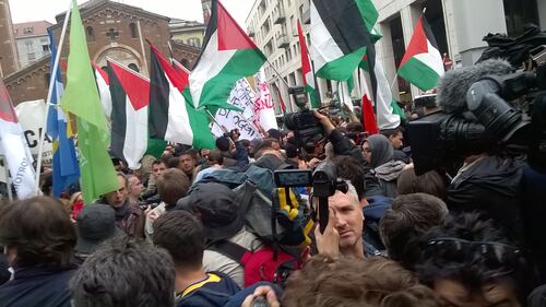 Tensioni al corteo di Milano 1
