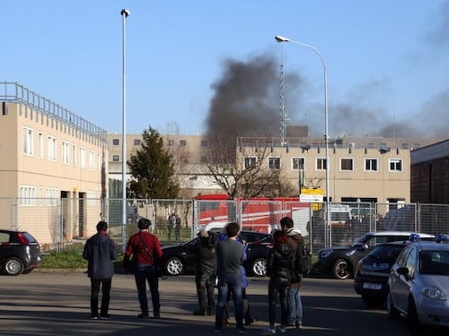 Rabbia nelle carceri in rivolta Morti due detenuti a Modena