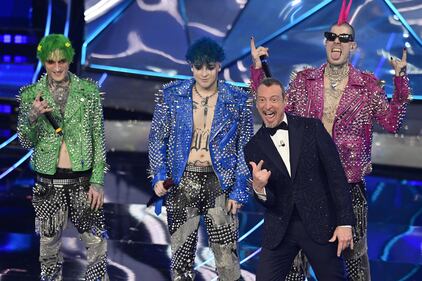Sanremo 2024: ecco il look della finalissima del Festival dei La Sad 6