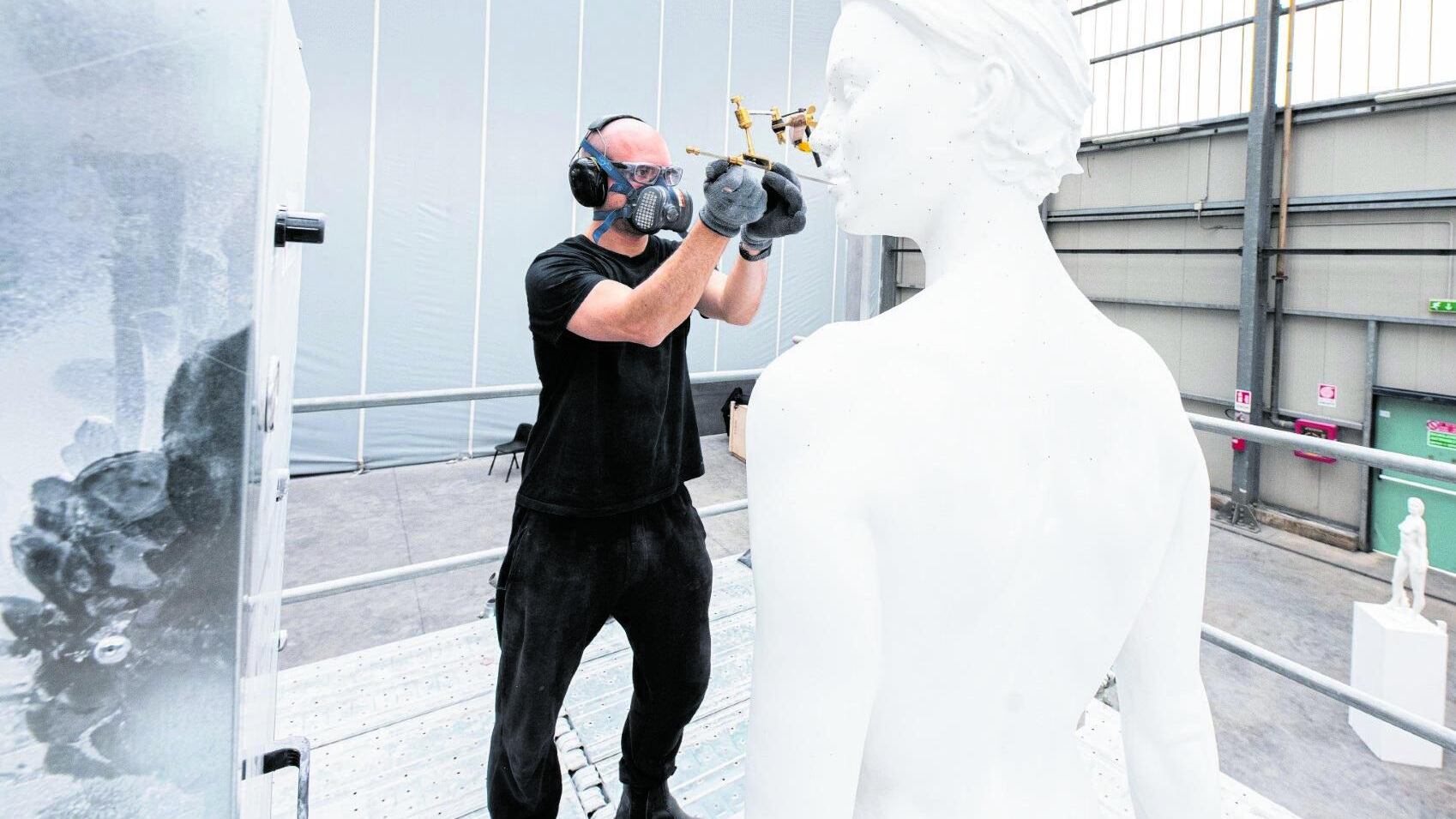 Meta censura i profili dello scultore "Jago". Il nudo dell'arte manda in tilt l'algoritmo