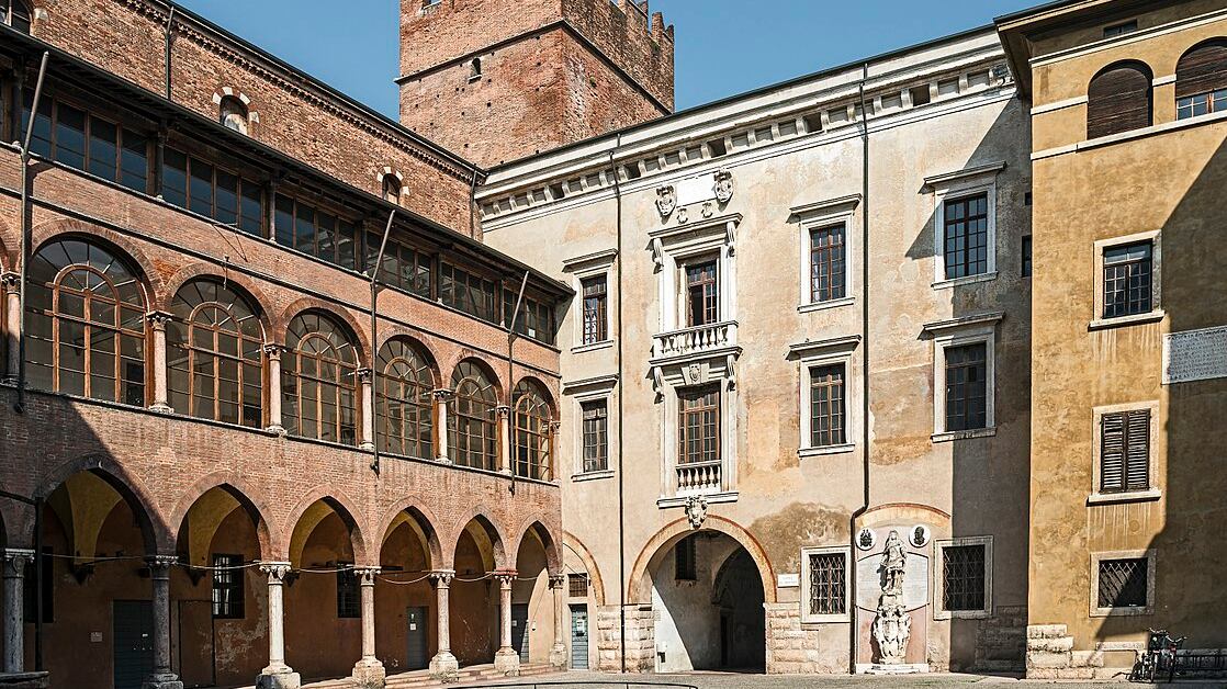 Verona, autoerotismo e molestie: maniaco romeno torna subito libero