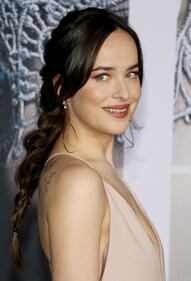 Dakota Johnson hot, sexy per "50 Sfumature di Nero" 3