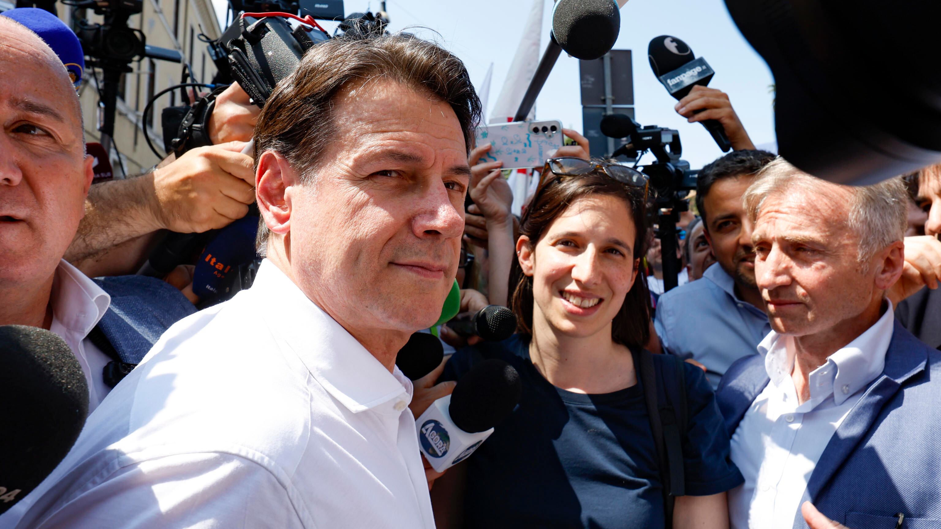 "Ora si oppongono ma...". La Lega smaschera l'ipocrisia Pd e M5s sulla mini-sanatoria