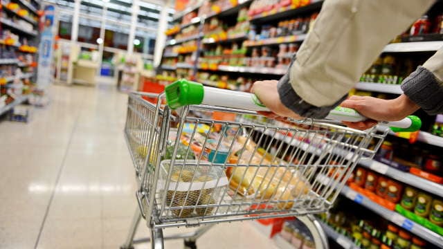 Rapine ai supermercati, in tre finiscono in manette