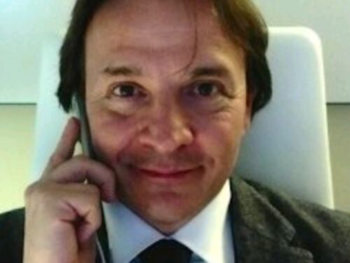Condannato per violenza sessuale e molestie, torna a insegnare. Chi è il prof Giancarlo Di Vella