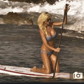 Victoria Silvstedt: sexy in palestra prima della prova bikini 16