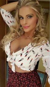Francesca Cipriani, scollatura mozzafiato  15