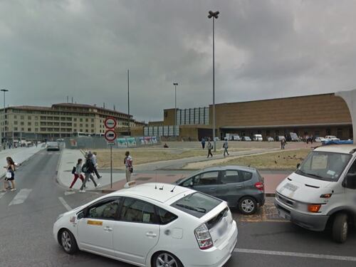 Colpi di moschettone e fratture, violenta rissa tra stranieri: paura in stazione a Firenze