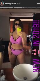 Ashley Graham sexy su Instagram 3