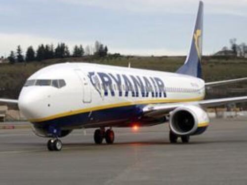"C'è una bomba sull'aereo". Due caccia lo scortano. Ma era un falso allarme