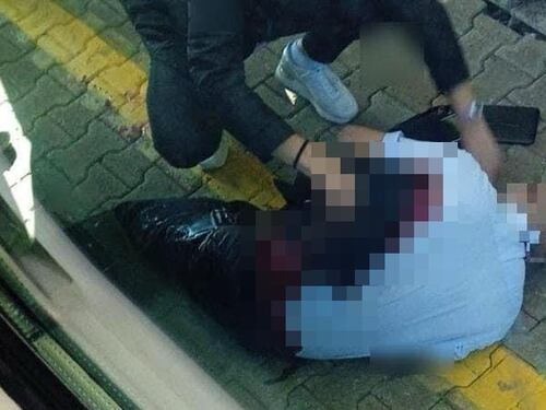 Capotreno accoltellato, il paradosso della sinistra che punta il dito contro il governo