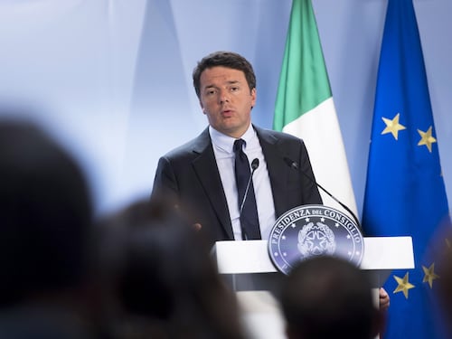 Manovra, Renzi sfida la Ue: "Le misure non cambiano"