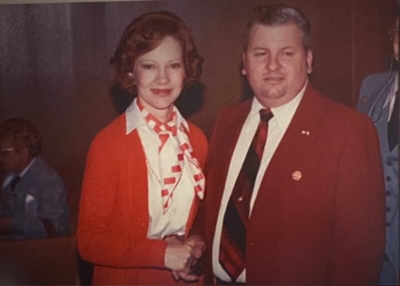 L'incontro tra John Gacy e Rosalynn Carter, moglie del Jimmy Carter