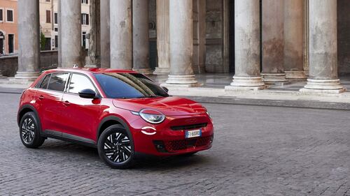 Fiat 600, guarda tutte le foto 18