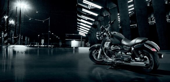 Moto Guzzi California 1400 Custom 9