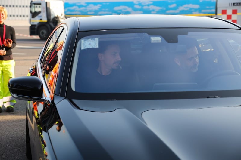 Ibrahimovic sbarca a Milano: le immagini del ritorno di Zlatan 3