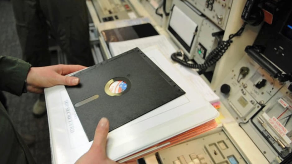 Per lanciare un missile nucleare, il Pentagono utilizza floppy disk da 8 pollici