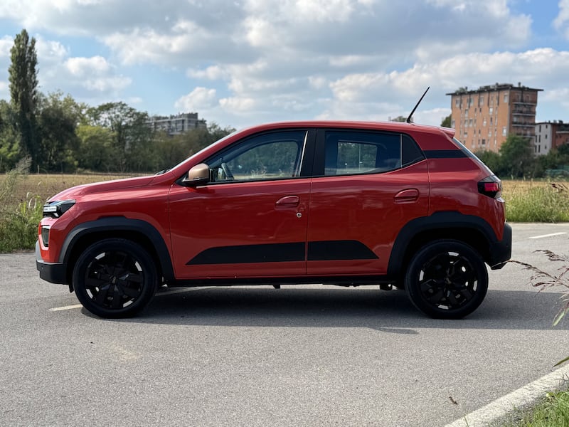 Nuova Dacia Spring: guarda la gallery dell'elettrica da città super compatta 13