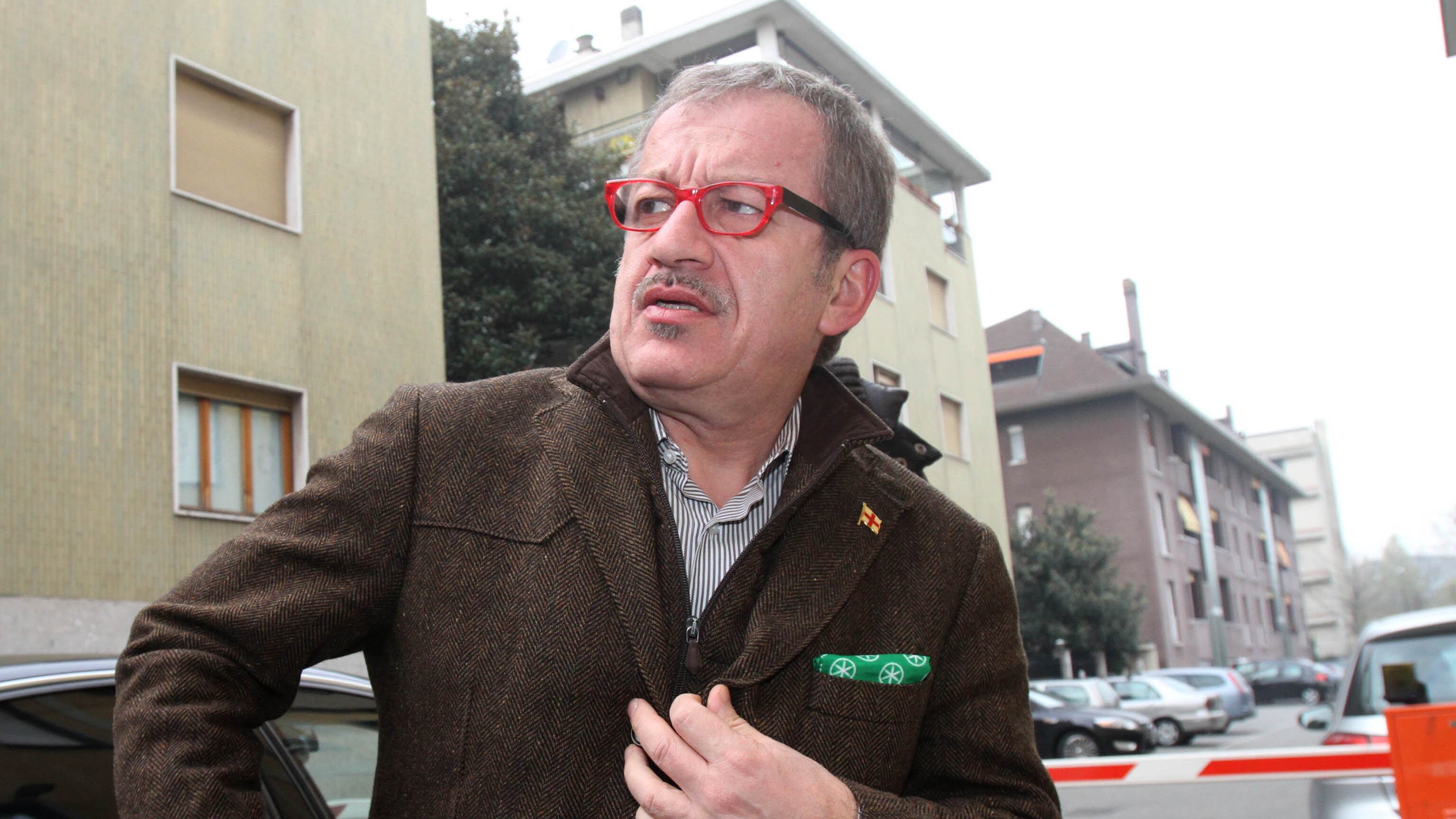 Silvio chiama Maroni: "Anche se vinciamo non farò il premier"