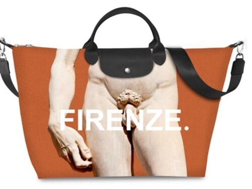 Le parti intime del David ritratte su una borsa: l'Accademia fa causa all'azienda
