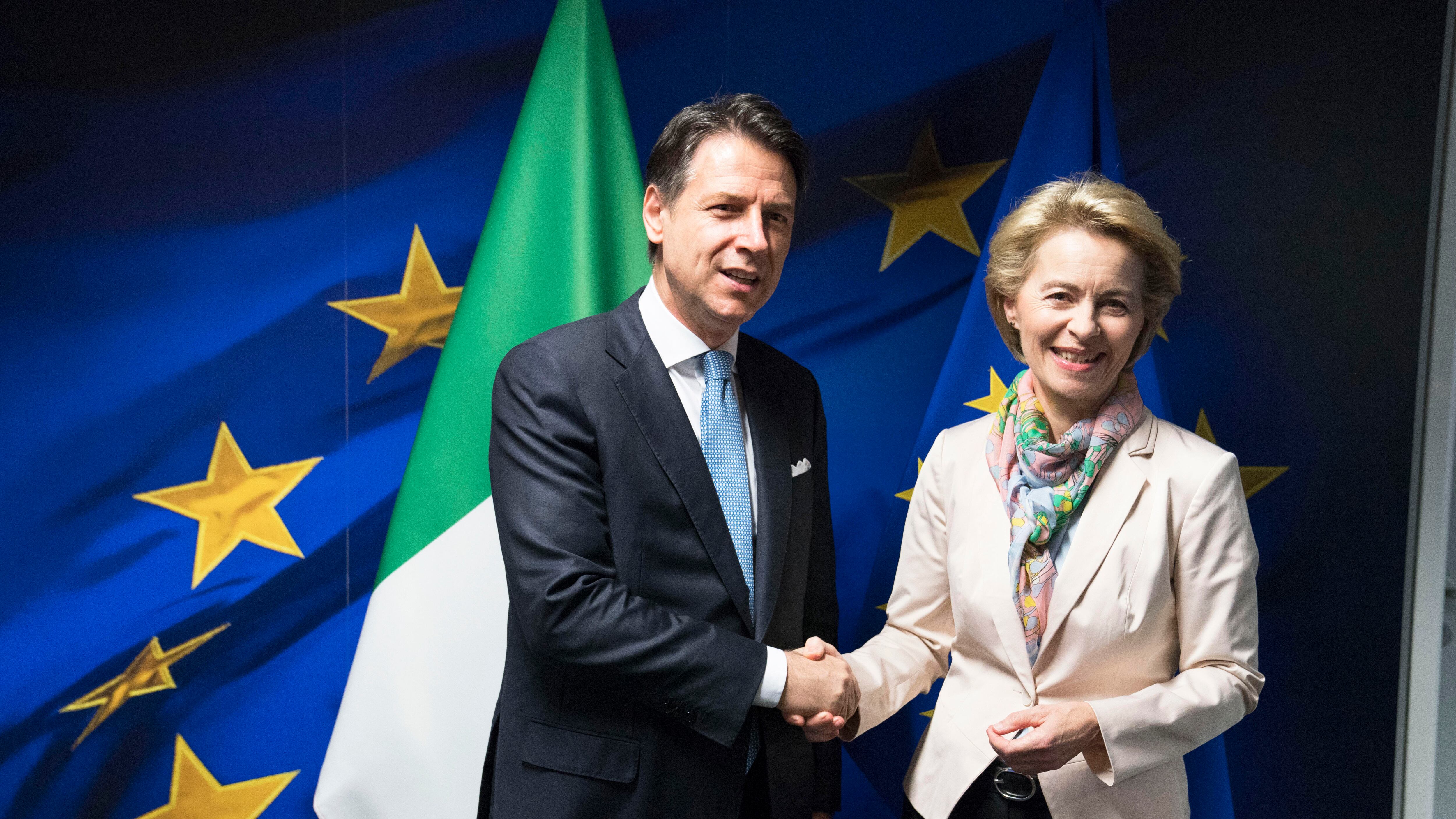 Conte vola a Bruxelles a prendere "ordini" dall'Ue