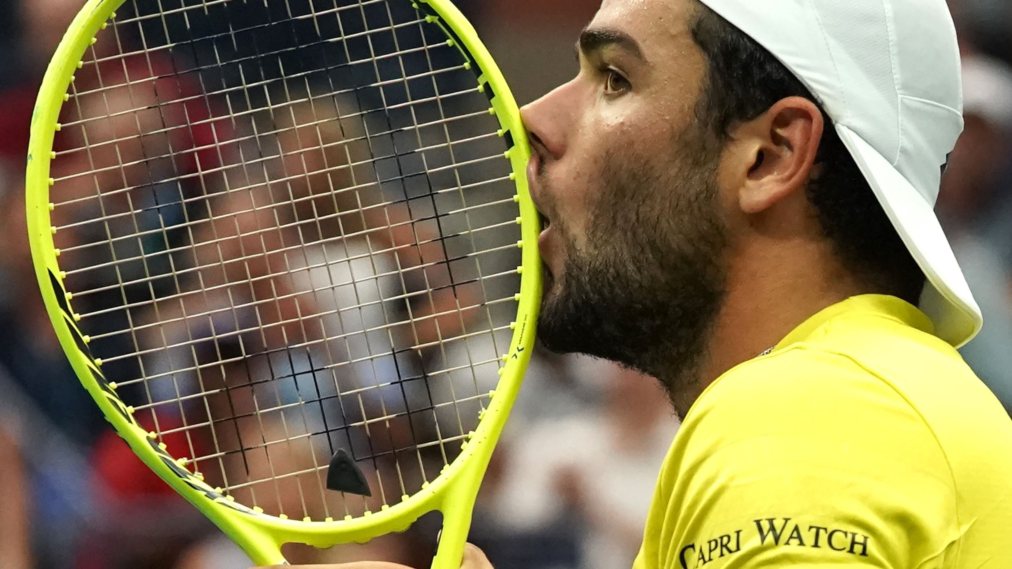 Berrettini testa e cuore. La batosta con Federer per battere mito Nadal