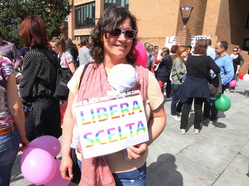 Vaccini, la manifestazione delle mamme no-vax